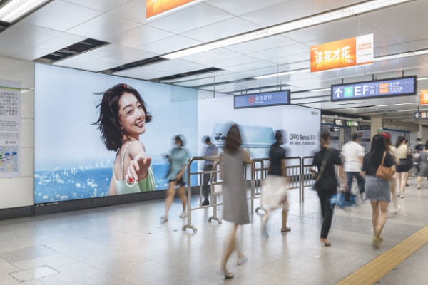 深圳地鐵廣告案例圖